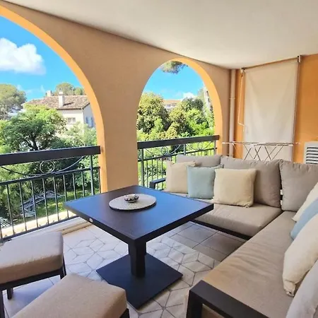 Appartamento Beau T3 Avec Terrasse Au Grand Parc Fréjus