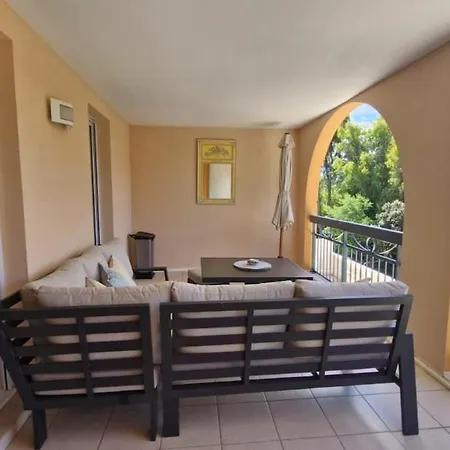 Apartament Beau T3 Avec Terrasse Au Grand Parc Fréjus