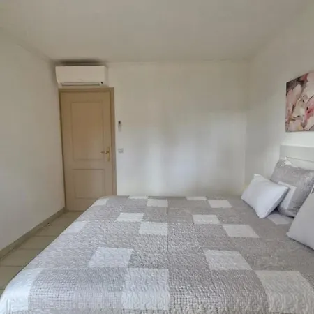 Appartamento Beau T3 Avec Terrasse Au Grand Parc Fréjus